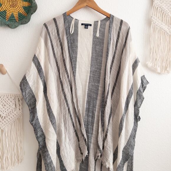 American Eagle Striped Duster in Gray White Black with Fringe Size One Size - Picture 3 of 6